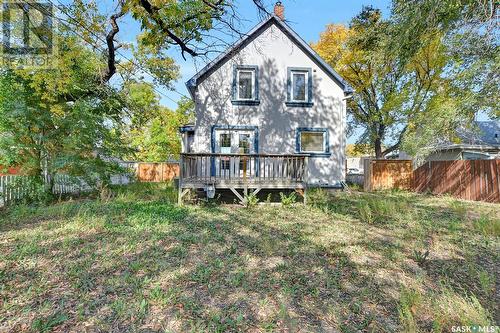 453 Lillooet Street W, Moose Jaw, SK - Outdoor With Deck Patio Veranda