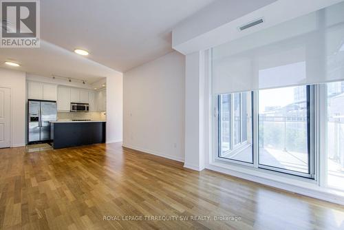 803 - 21 Grand Magazine Street, Toronto, ON - Indoor Photo Showing Kitchen