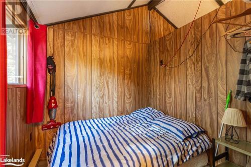 1017 Palace Drive, Haliburton, ON - Indoor Photo Showing Bedroom