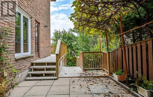 32 Mercer Crescent, Markham, ON - Outdoor