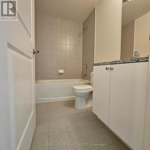 709 - 4955 Yonge Street, Toronto, ON - Indoor Photo Showing Bathroom