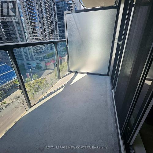 709 - 4955 Yonge Street, Toronto, ON -  With Balcony