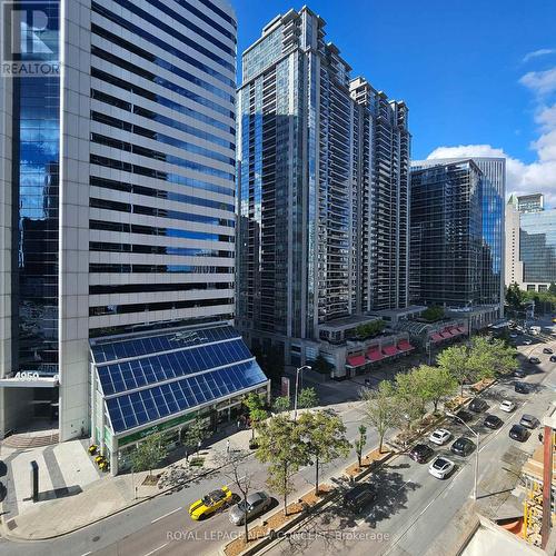 709 - 4955 Yonge Street, Toronto, ON - Outdoor With Facade