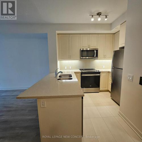 709 - 4955 Yonge Street, Toronto, ON - Indoor Photo Showing Kitchen With Stainless Steel Kitchen With Double Sink