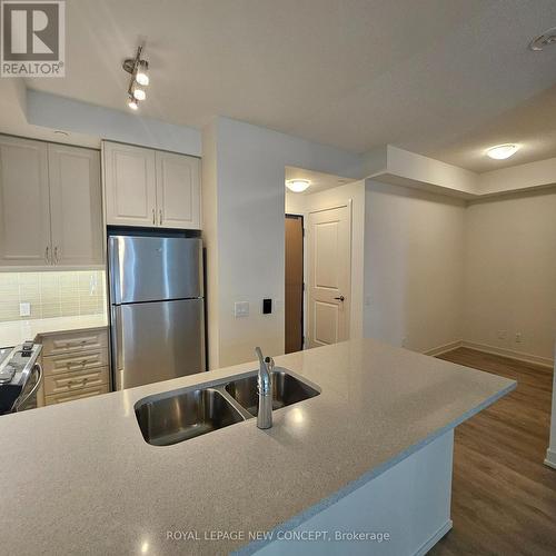 709 - 4955 Yonge Street, Toronto, ON - Indoor Photo Showing Kitchen With Double Sink