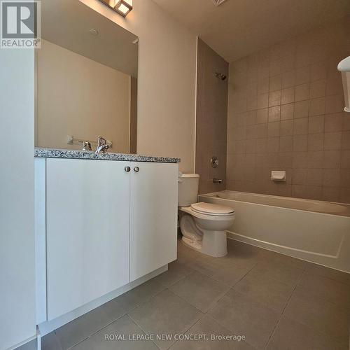 709 - 4955 Yonge Street, Toronto, ON - Indoor Photo Showing Bathroom