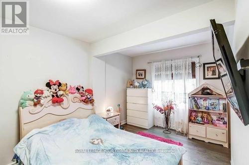 768 Grace Street, Newmarket, ON - Indoor Photo Showing Bedroom