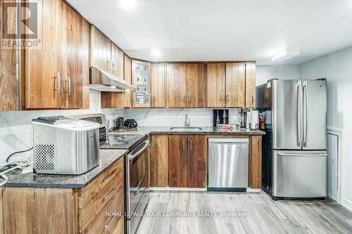 768 Grace Street, Newmarket, ON - Indoor Photo Showing Kitchen