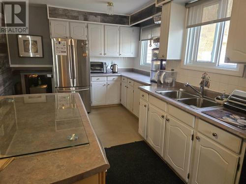 180B Ottawa Ave, Elliot Lake, ON - Indoor Photo Showing Kitchen With Double Sink