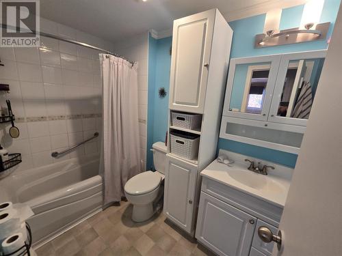 180B Ottawa Ave, Elliot Lake, ON - Indoor Photo Showing Bathroom