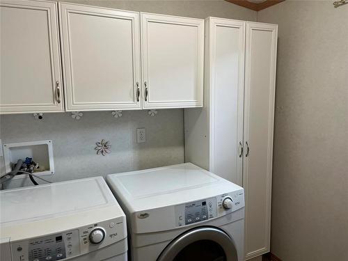 17 Eagle Way, Brandon, MB - Indoor Photo Showing Laundry Room