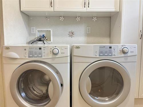 17 Eagle Way, Brandon, MB - Indoor Photo Showing Laundry Room