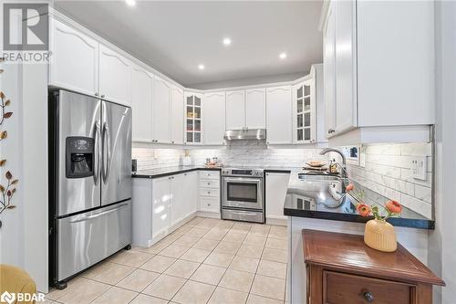 18 North Ridge Crescent, Georgetown, ON - Indoor Photo Showing Kitchen With Stainless Steel Kitchen With Upgraded Kitchen