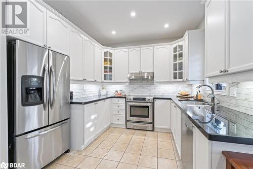 18 North Ridge Crescent, Georgetown, ON - Indoor Photo Showing Kitchen With Stainless Steel Kitchen With Upgraded Kitchen