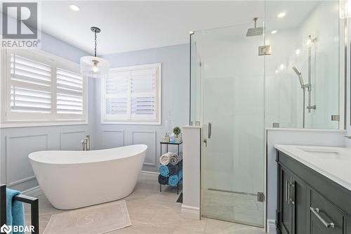 18 North Ridge Crescent, Georgetown, ON - Indoor Photo Showing Bathroom