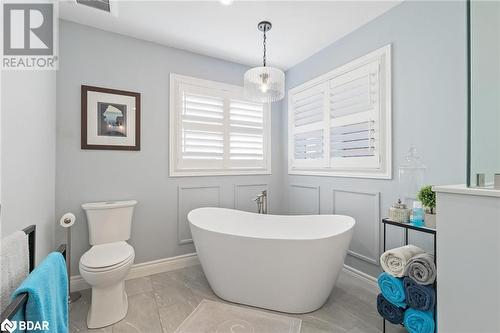 18 North Ridge Crescent, Georgetown, ON - Indoor Photo Showing Bathroom