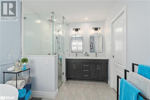 18 North Ridge Crescent, Georgetown, ON - Indoor Photo Showing Bathroom