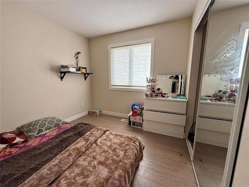 32 Mercury Lane, Brandon, MB - Indoor Photo Showing Bedroom