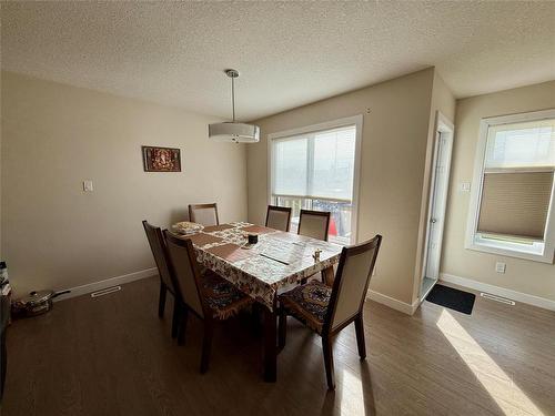 32 Mercury Lane, Brandon, MB - Indoor Photo Showing Dining Room