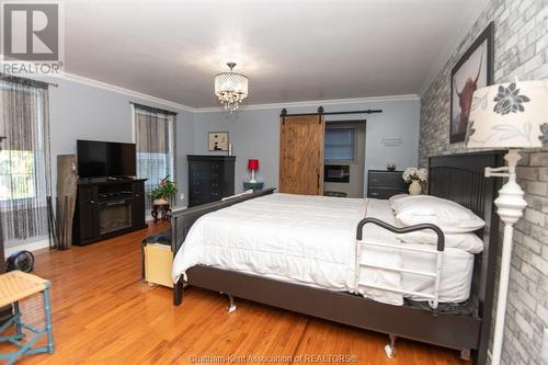 51 Pine Drive, Wallaceburg, ON - Indoor Photo Showing Bedroom