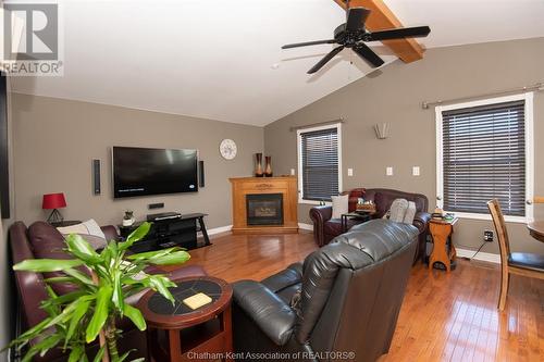 51 Pine Drive, Wallaceburg, ON - Indoor Photo Showing Living Room With Fireplace