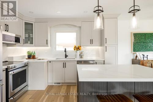 4 Dulverton Road, Toronto, ON - Indoor Photo Showing Kitchen With Upgraded Kitchen