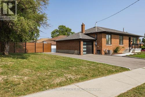 4 Dulverton Road, Toronto, ON - Outdoor