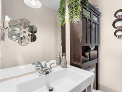 Powder room - 