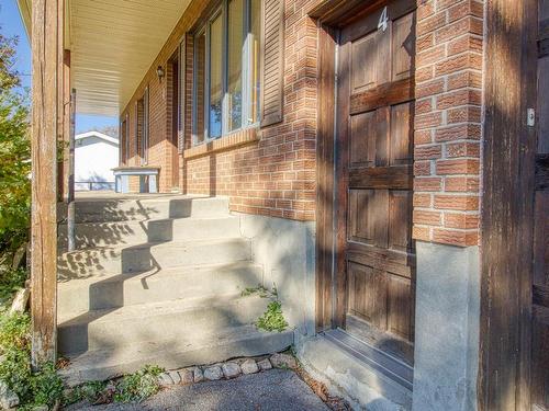 Exterior entrance - 4 Rue Stewart, Howick, QC -  With Fireplace With Exterior