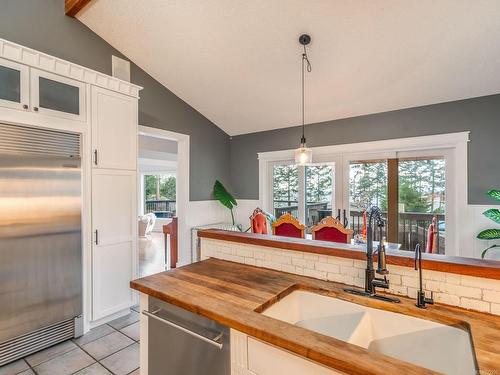 868 Chichester Rd West, Gabriola Island, BC 