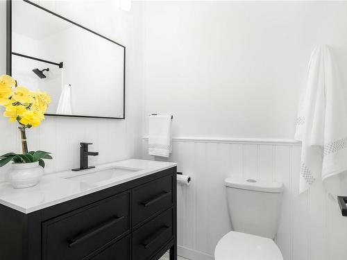 416-175 Centennial Dr, Courtenay, BC - Indoor Photo Showing Bathroom