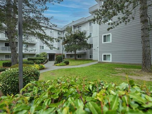 416-175 Centennial Dr, Courtenay, BC - Outdoor With Balcony