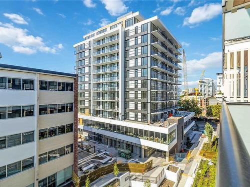 502-1115 Johnson St, Victoria, BC - Outdoor With Facade