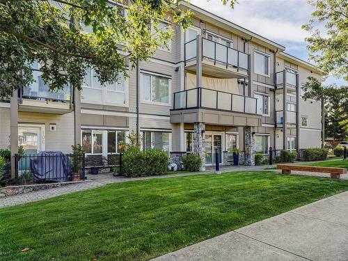 303-4052 Douglas St, Saanich, BC - Outdoor With Balcony