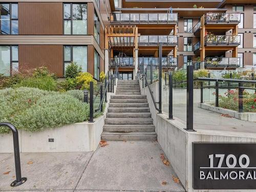 109-1700 Balmoral Ave, Comox, BC - Outdoor