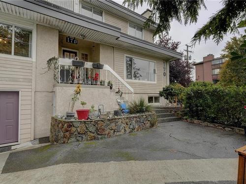 1-170 Gorge Rd West, Saanich, BC - Outdoor