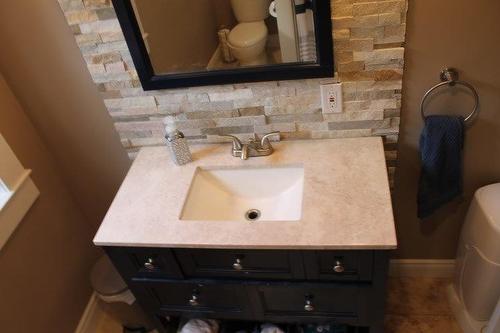 625 Dog Lake Road, Thunder Bay, ON - Indoor Photo Showing Bathroom