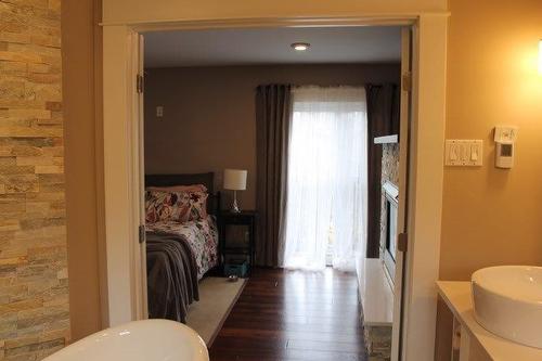 625 Dog Lake Road, Thunder Bay, ON - Indoor Photo Showing Bathroom