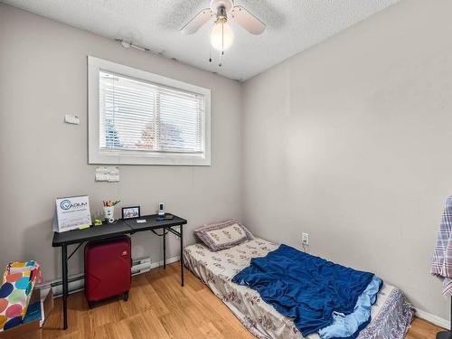 71-1605 Summit Drive, Kamloops, BC - Indoor Photo Showing Bedroom