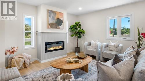 566 Texas, Amherstburg, ON - Indoor Photo Showing Living Room With Fireplace