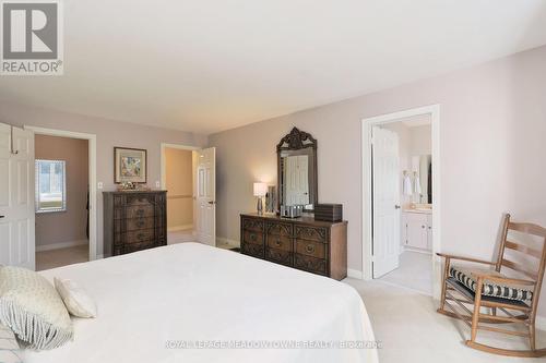 5344 Durie Road, Mississauga, ON - Indoor Photo Showing Bedroom