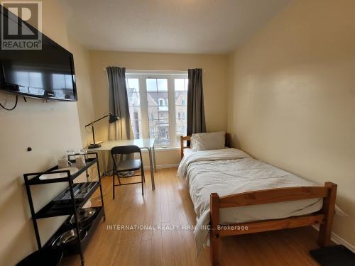 23 Hackett Avenue, Toronto, ON - Indoor Photo Showing Bedroom