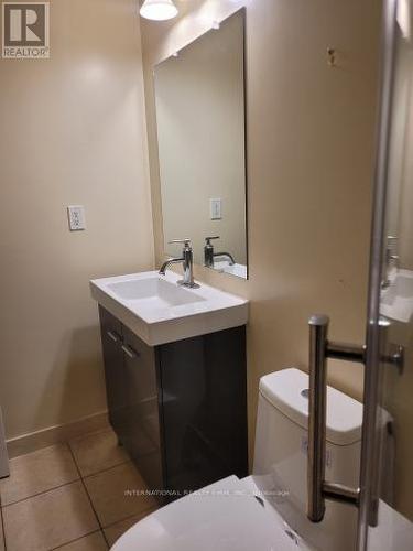 23 Hackett Avenue, Toronto, ON - Indoor Photo Showing Bathroom