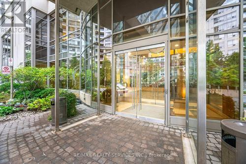 717 - 3880 Duke Of York Boulevard, Mississauga, ON - Outdoor