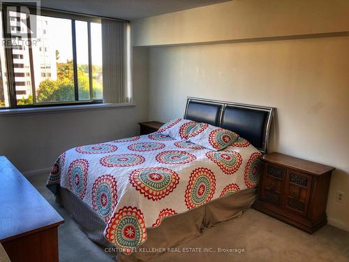 704 - 1240 Marlborough Court, Oakville, ON - Indoor Photo Showing Bedroom