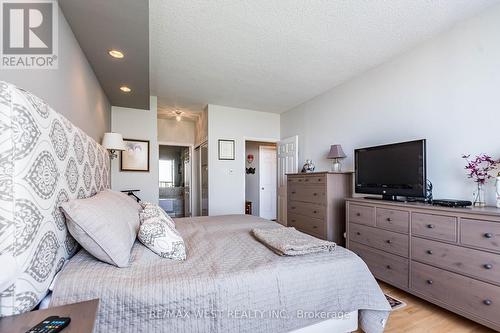 2301 - 24 Hanover Road, Brampton, ON - Indoor Photo Showing Bedroom