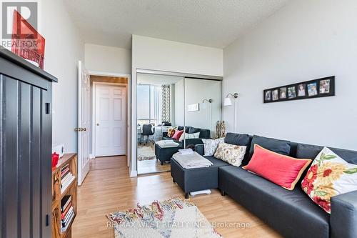 2301 - 24 Hanover Road, Brampton, ON - Indoor Photo Showing Living Room