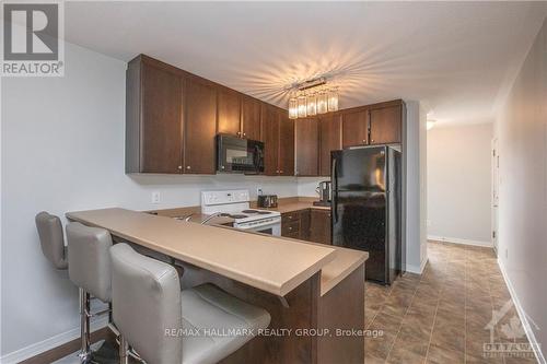 294 Espin Heights, Ottawa, ON - Indoor Photo Showing Kitchen