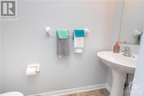 294 Espin Heights, Ottawa, ON - Indoor Photo Showing Bathroom