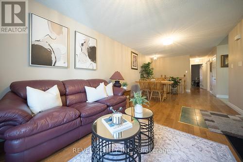 21 Galileo Boulevard, Brantford, ON - Indoor Photo Showing Living Room